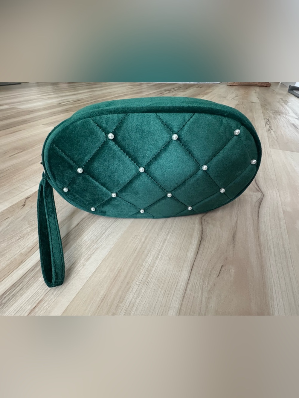 Ulta Beauty Emerald Green Quilted Pearl Cosmetic Wristlet